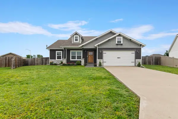2390 S Sedona Court, Bolivar, MO 65613