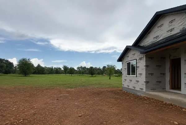 000 S Stoneridge Drive #30, Morrisville, MO 65710