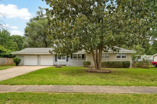 677 W Westview Street, Springfield, MO 65807