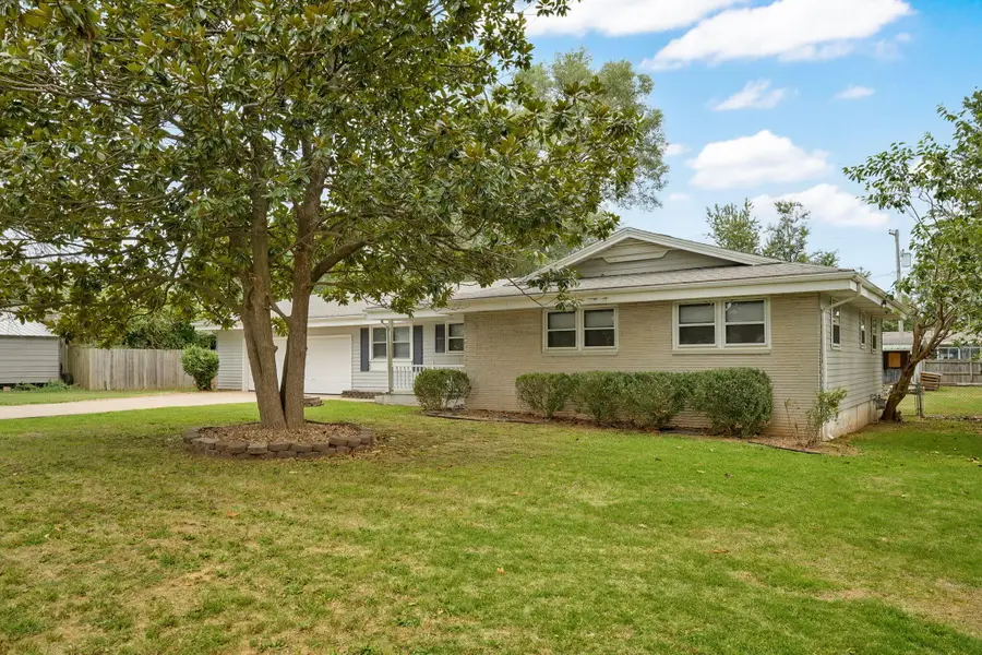677 W Westview Street, Springfield, MO 65807 - #3