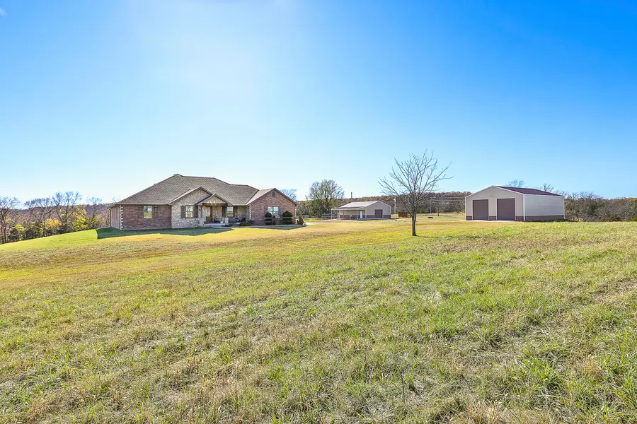 1558 E 432nd Road, Bolivar, MO 65613 - #2