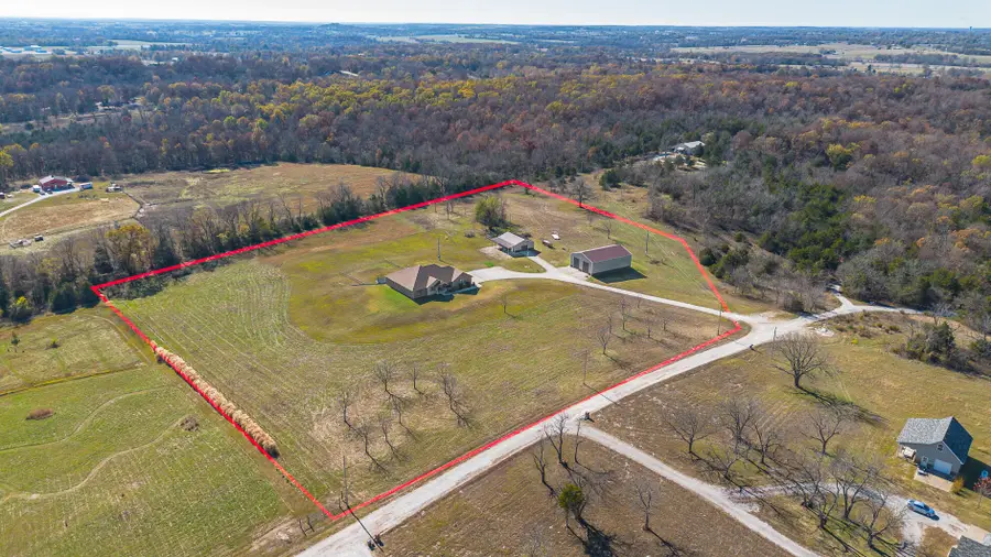 1558 E 432nd Road, Bolivar, MO 65613 - #3
