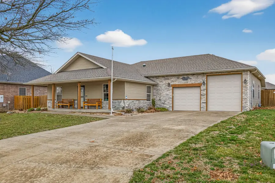 2105 W Mcclernon Street, Springfield, MO 65803 - #3