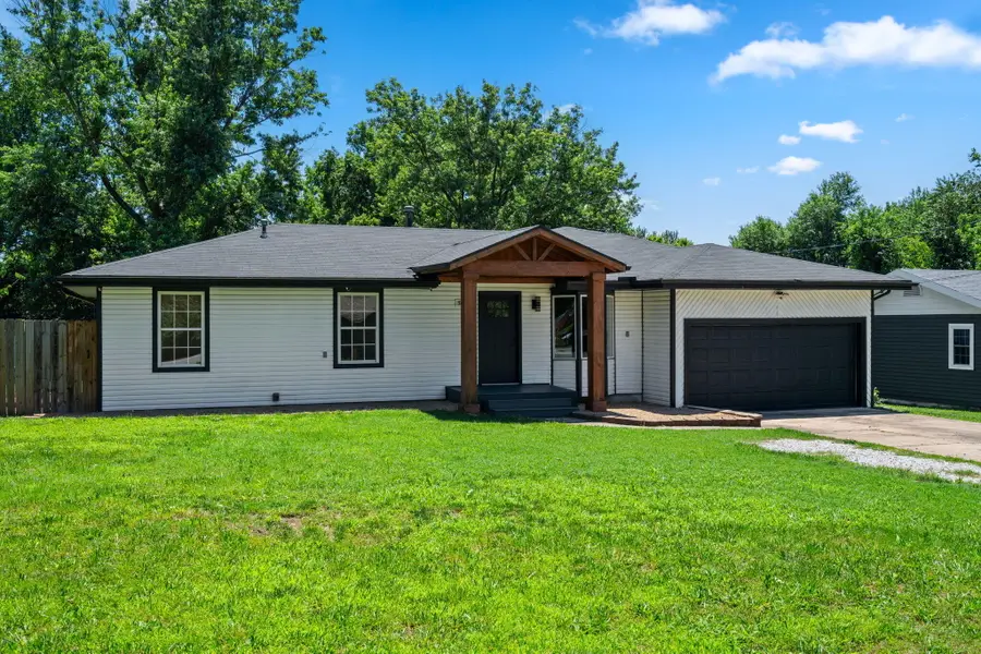 2324 E Huntington Street, Ozark, MO 65721 - #2