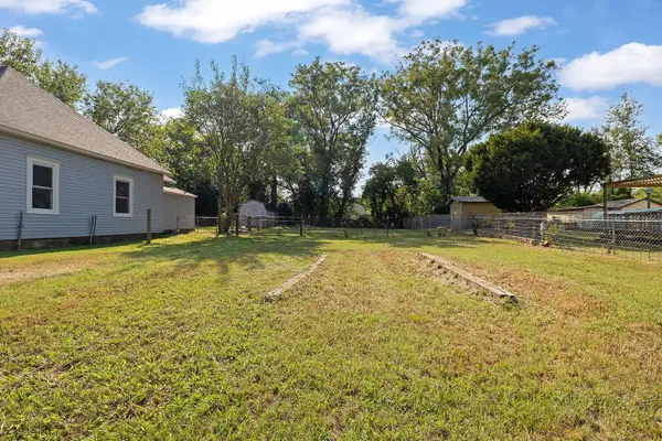 1223 N Forest Avenue, Springfield, MO 65802
