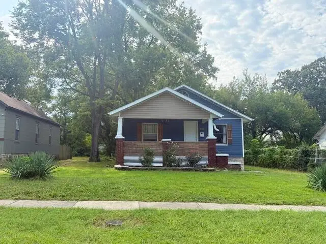 2233 N Jefferson Avenue, Springfield, MO 65803 - #2