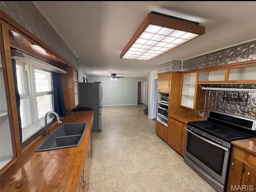 1020 Walnut Street, Cabool, MO 65689 - #3