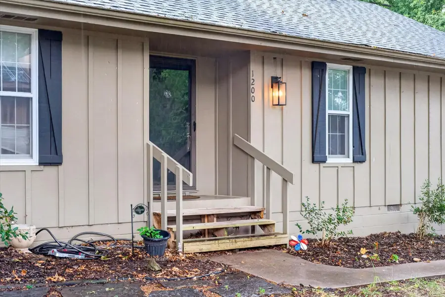 1200 E Summerhill Street, Ozark, MO 65721 - #2