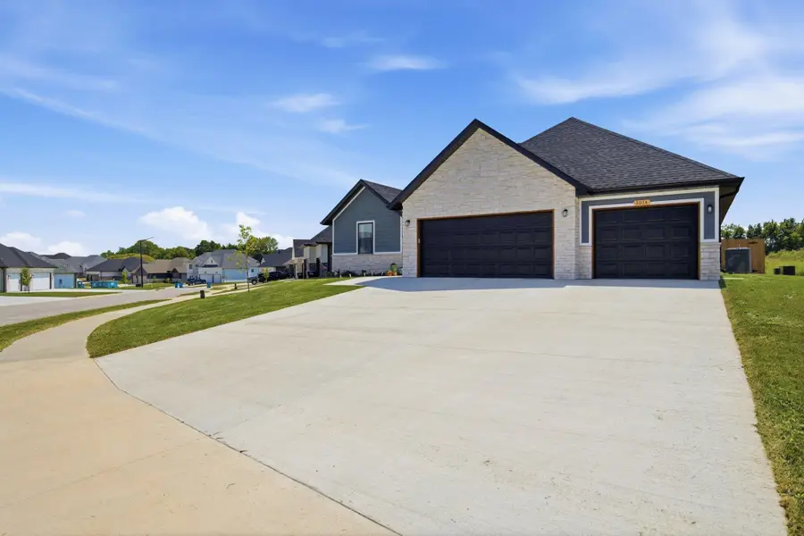 3014 E Heritage Street, Republic, MO 65738 - #2