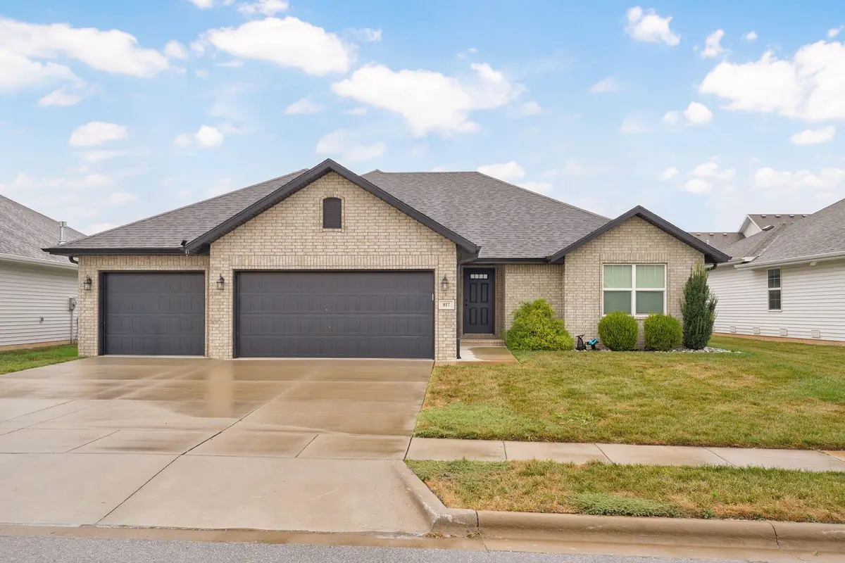 817 S Ridgemont Drive, Nixa, MO 65714 - #1