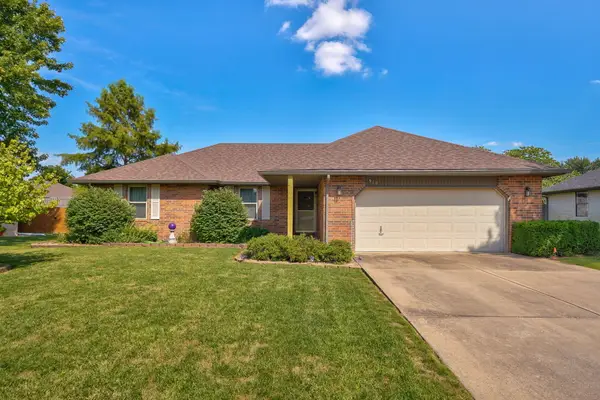 910 N Zed Tennis Street, Nixa, MO 65714