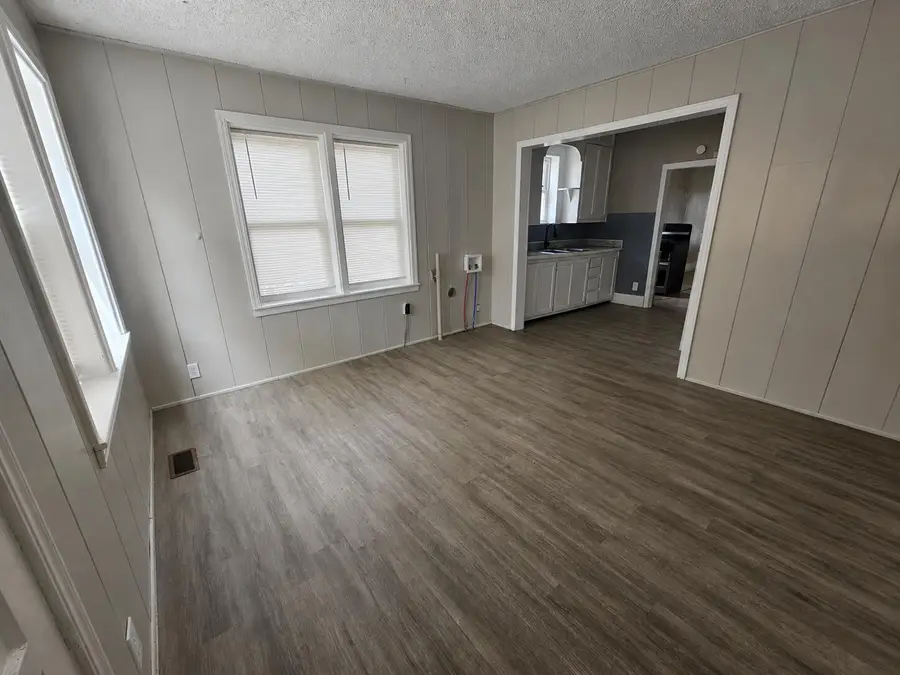 910 S Jackson Avenue, Joplin, MO 64801 - #2