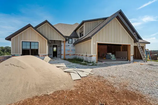 5282 E Golden Bell Lane, Springfield, MO 65809