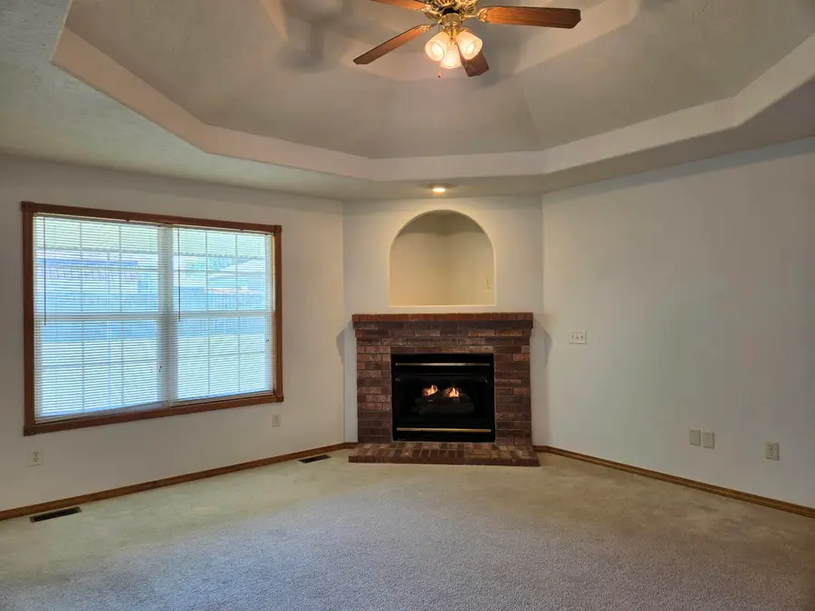 4784 W Portland Street, Springfield, MO 65802 - #2
