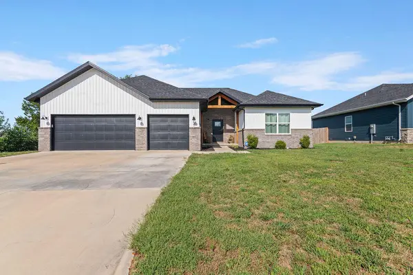 733 N Dean Lane, Republic, MO 65738