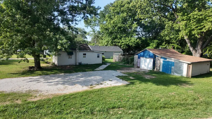 1947 N Old Orchard Avenue, Springfield, MO 65803 - #2