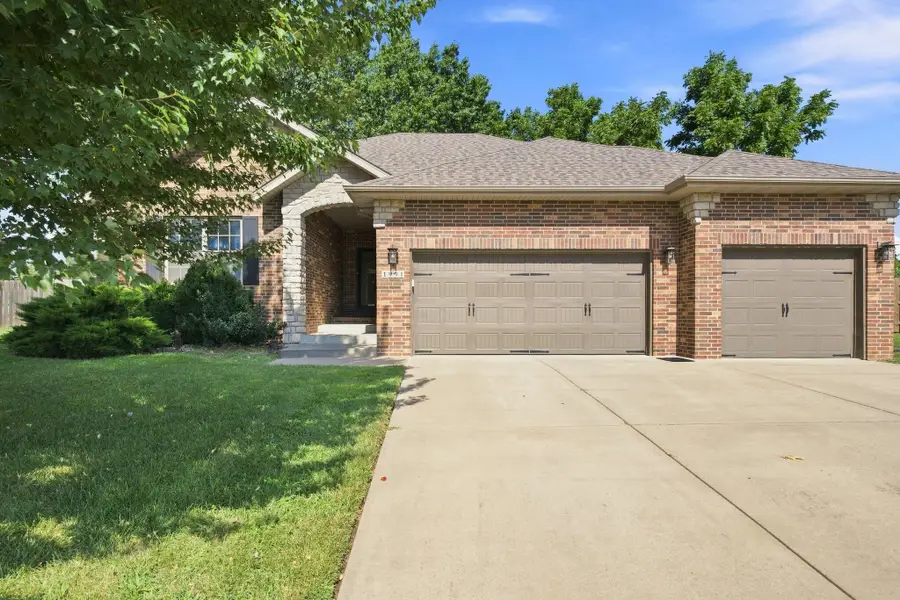 1991 N Parkway Place, Strafford, MO 65757 - #3