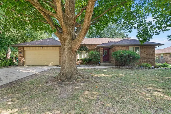 6863 W Cactus Street, Springfield, MO 65803