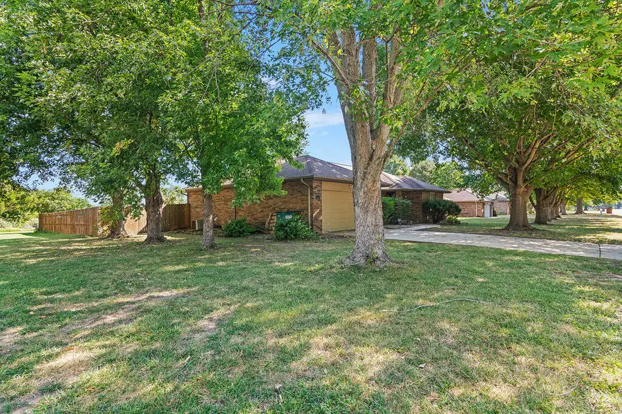 6863 W Cactus Street, Springfield, MO 65803 - #3