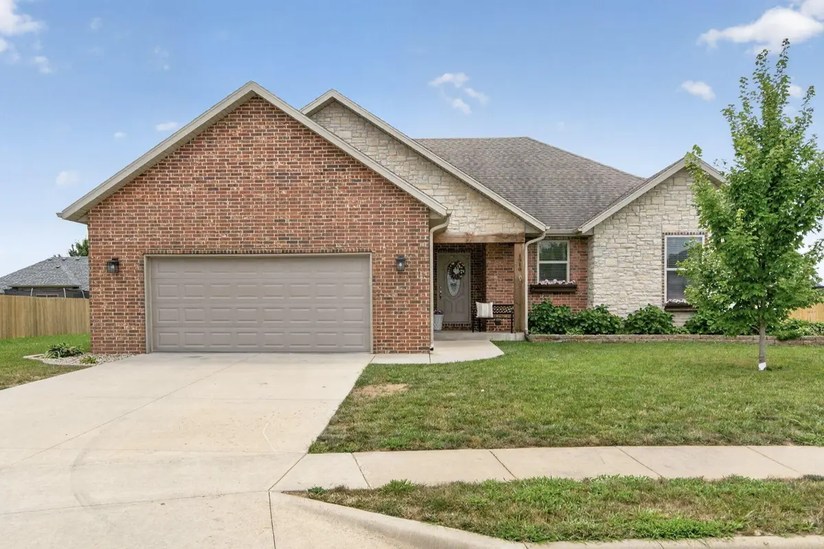 1910 E Whetstone Drive, Ozark, MO 65721 - #1