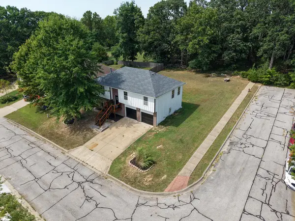 2013 E Jay Street, Ozark, MO 65721
