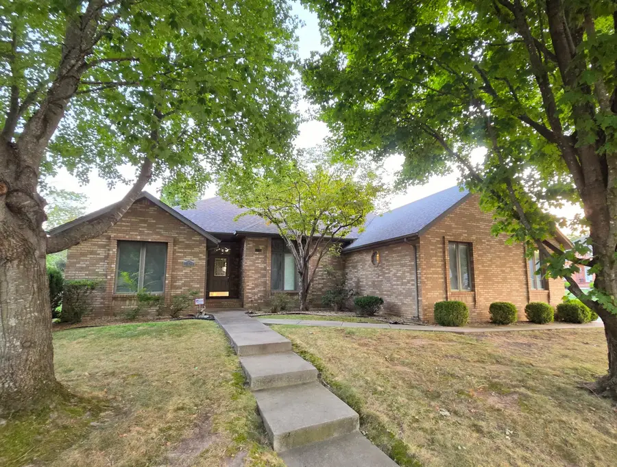 1228 W Beekman Street, Springfield, MO 65810 - #3