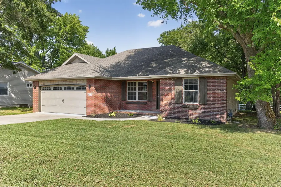 820 S Trail Point Court, Nixa, MO 65714 - #2