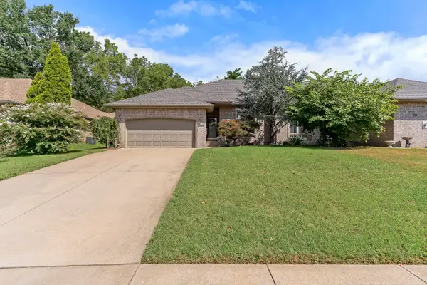 3111 W Sunset Street, Springfield, MO 65807