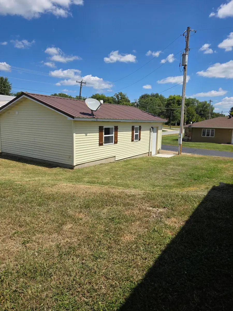 204 N Madison Avenue, Mansfield, MO 65704 - #2