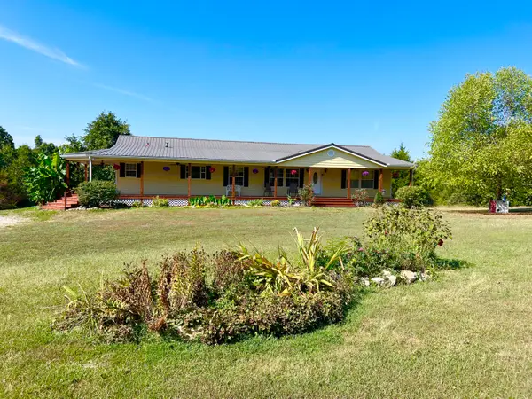 2355 King Road, Mountain Grove, MO 65711