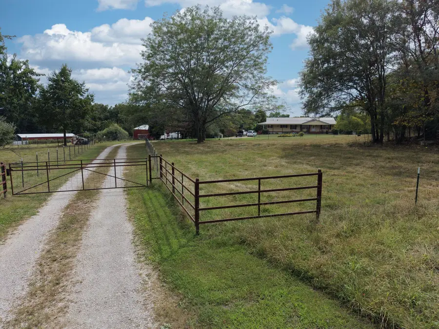 2355 King Road, Mountain Grove, MO 65711 - #3