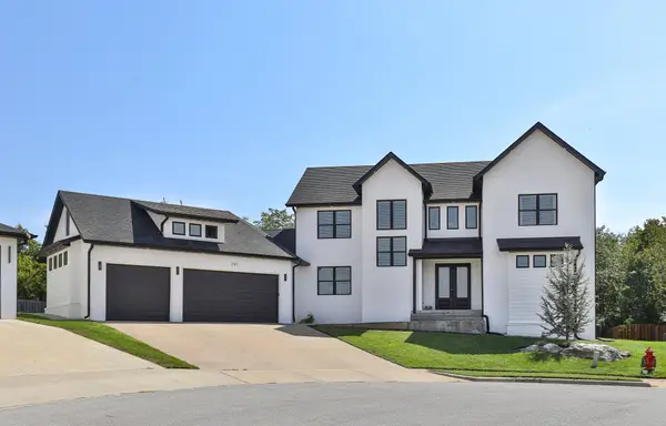 201 N Blarney Court, Nixa, MO 65714