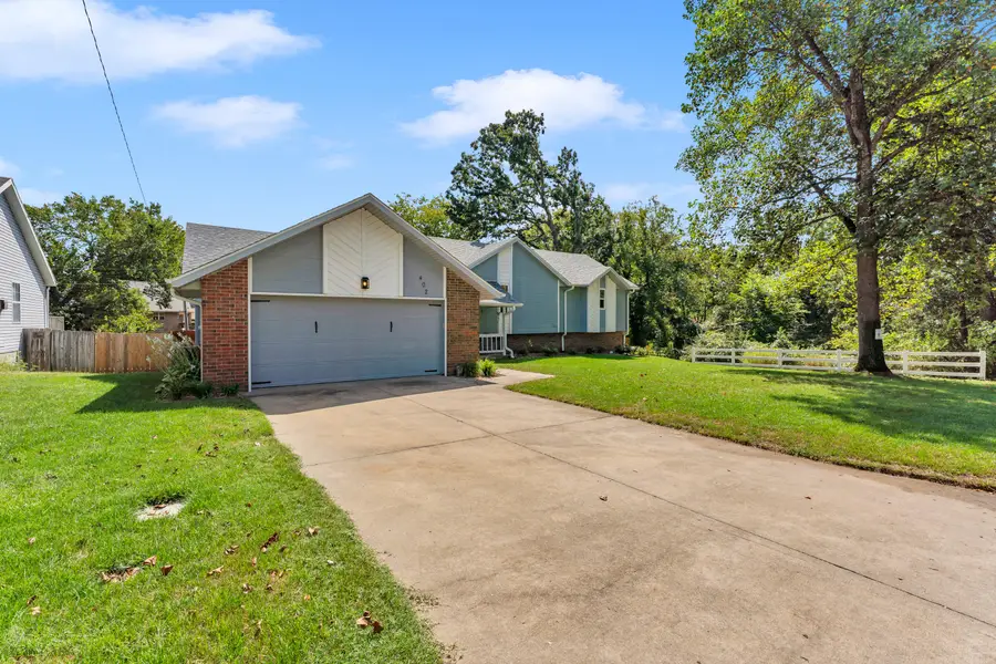 402 N Hightower Avenue, Nixa, MO 65714 - #2