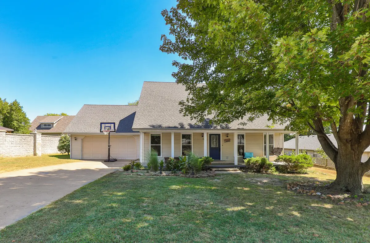 880 Redel Place, Bolivar, MO 65613 - #1