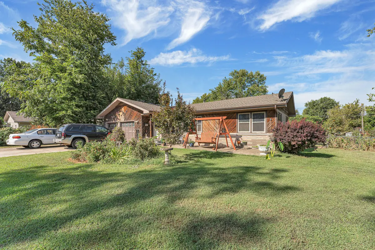 515 S West Avenue, Springfield, MO 65806 - #1