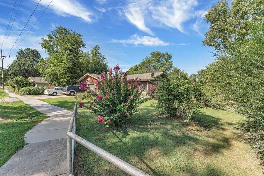 515 S West Avenue, Springfield, MO 65806 - #3