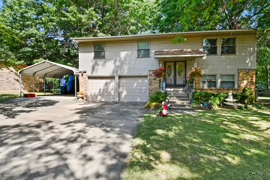 3329 W Countryside Drive, Springfield, MO 65807 - #2