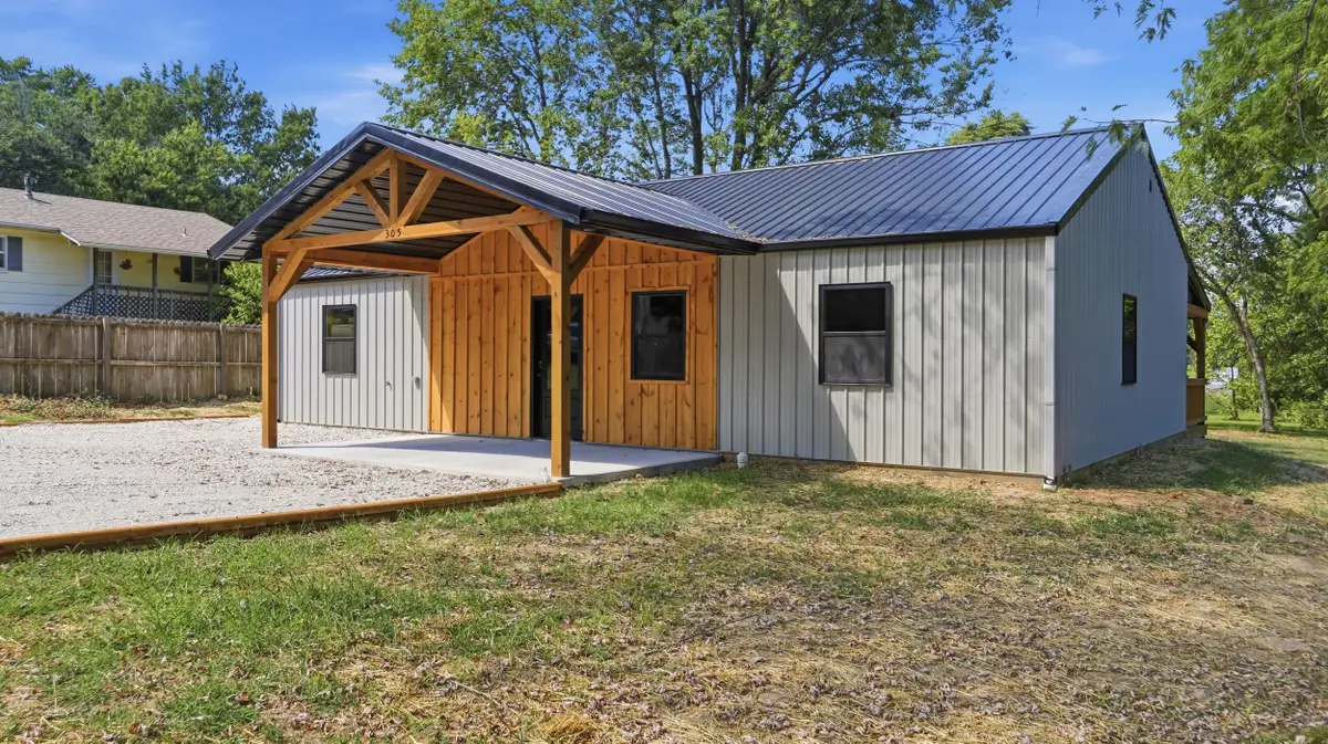 305 W 14th Street, Mountain Grove, MO 65711 - #1
