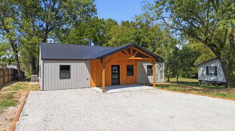 305 W 14th Street, Mountain Grove, MO 65711 - #3