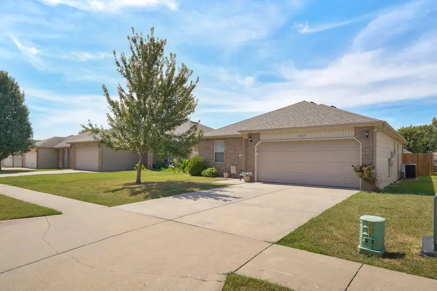 635 S Mahn Avenue, Springfield, MO 65802 - #2