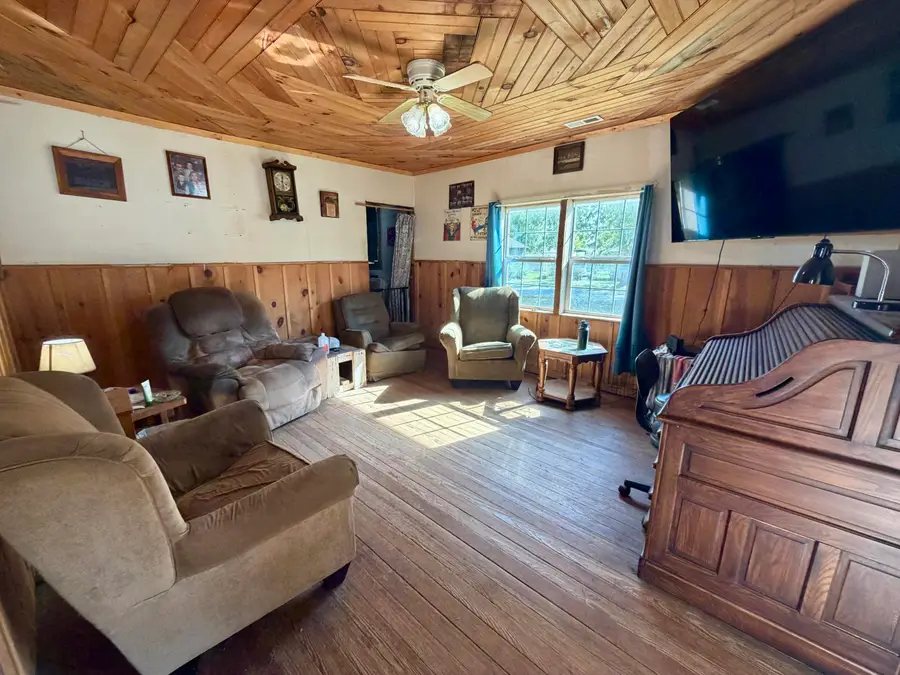 501 W Park Street, Seymour, MO 65746 - #3