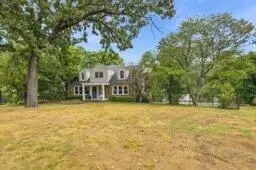 717 Oak Ridge Drive, Neosho, MO 64850