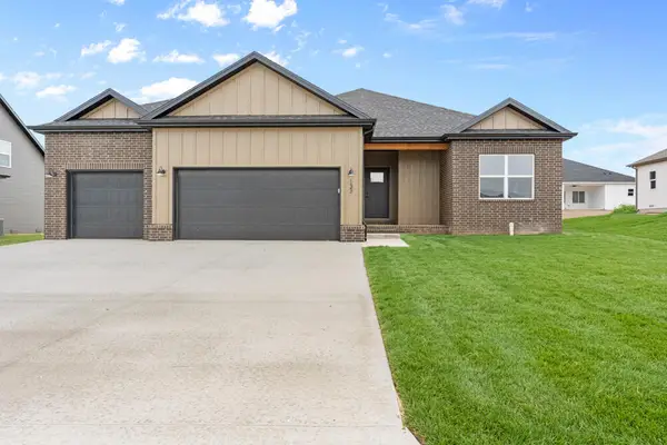 133 E Clayton Lane, Republic, MO 65738