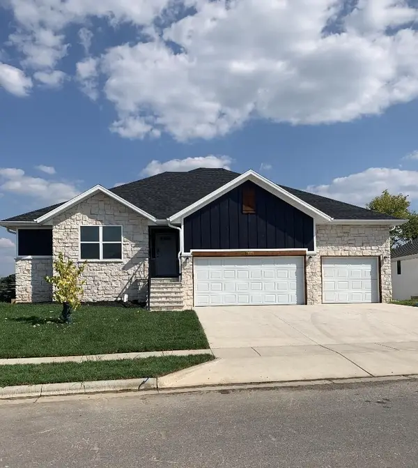 646 W Brook Hollow Road, Nixa, MO 65714