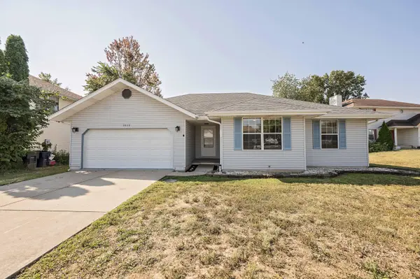 3020 W Melbourne Street, Springfield, MO 65810