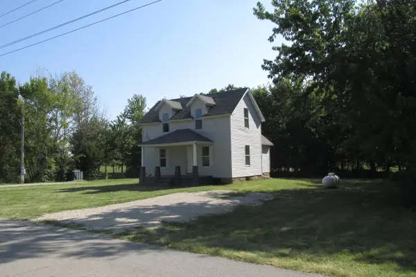 194 Red Clover Road, Strafford, MO 65757