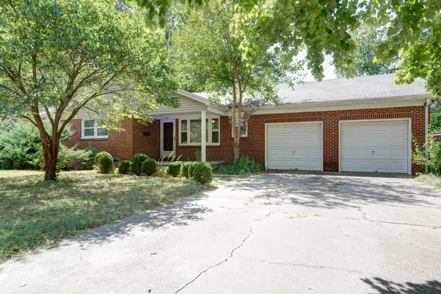 1455 S Barnes Avenue, Springfield, MO 65804 - #2