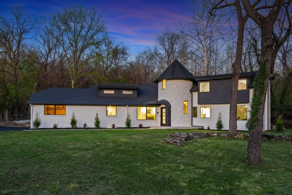 5554 S Woodcliffe Drive, Springfield, MO 65804 - #1