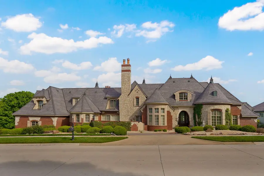 3865 E Eaglescliffe Drive, Springfield, MO 65809 - #2