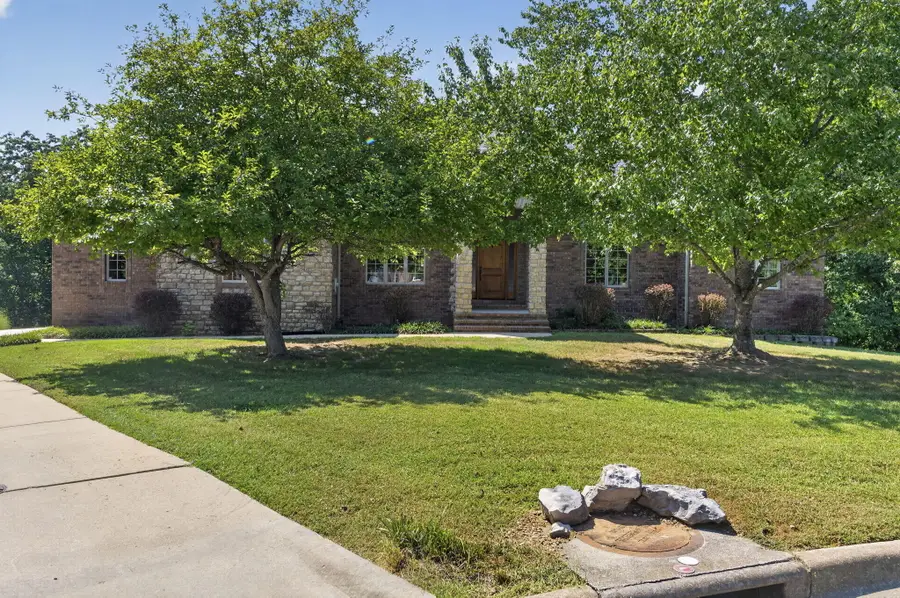 711 E Stone Ridge Drive, Ozark, MO 65721 - #3
